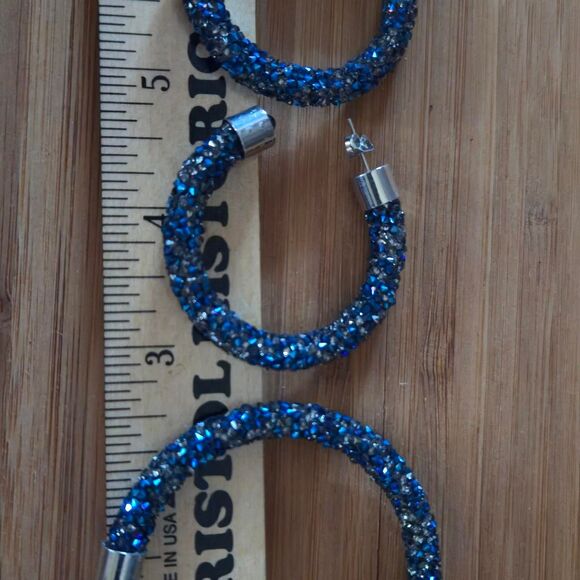 Swarovski  elements Women's Silver and Blue Jewelry set - Picture 8 of 8